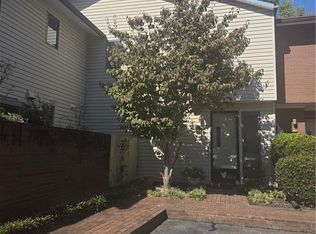 203 Forest View Ct, Winston Salem, NC 27104