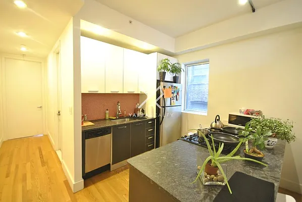 Rented by Yaffa Realty LLC | media 17