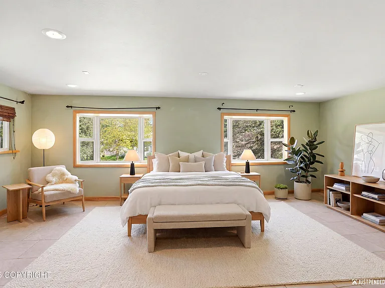 2100 Churchill Dr — Photo 37