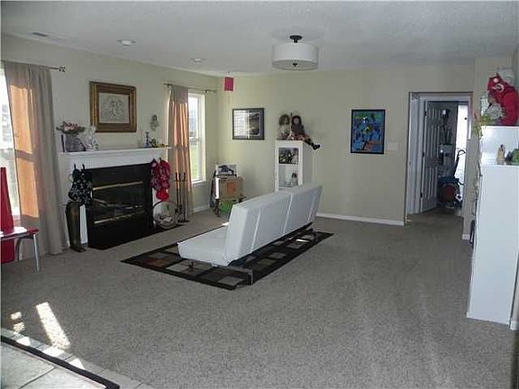 2nd image of 9517 Treyburn Lakes Dr