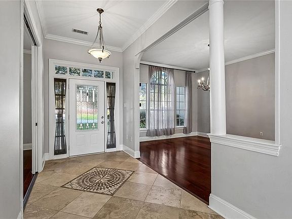 4th image of 1300 Ridge Way Dr