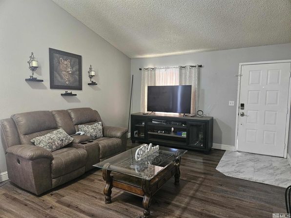 8075 Shifting Sands Dr, Reno, NV 89506