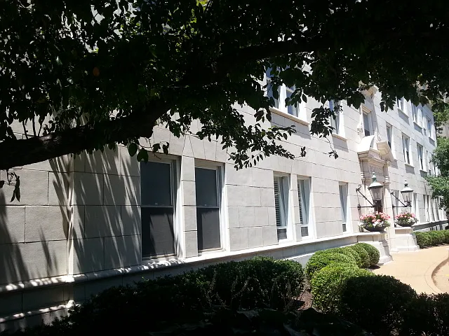 Building Photo - 701 S Skinker Blvd #Penthouse 1004