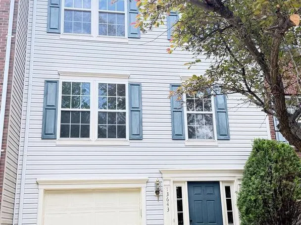 13643 Saint Johns Wood Pl, Herndon, VA 20171