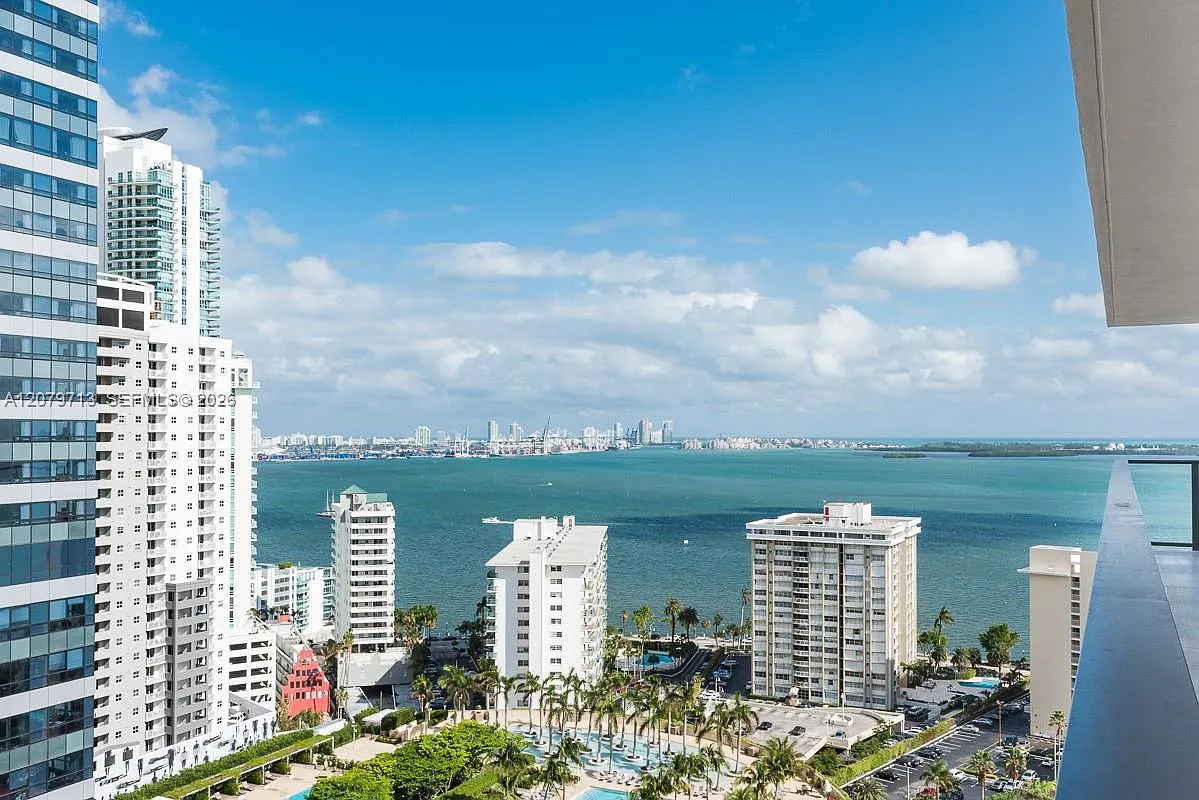 Echo Brickell Condo — Photo 1