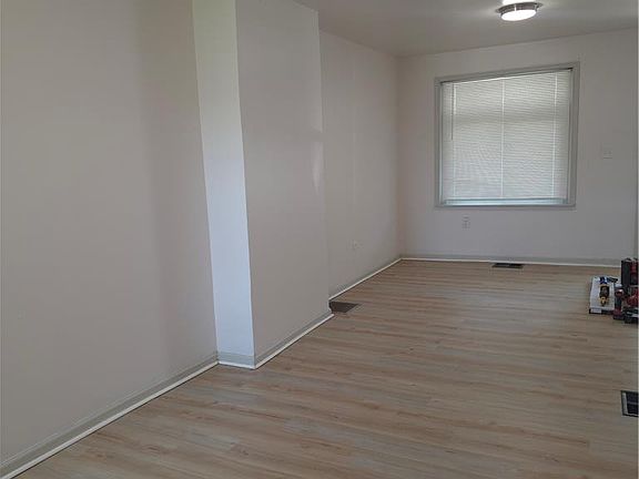 3rd image of 632 Ontario St