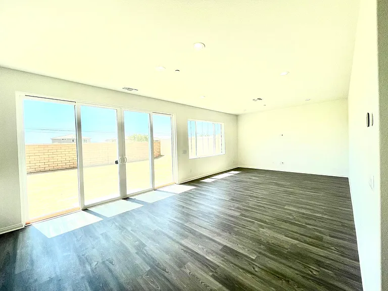 20019 Lemonscent Dr — Photo 2