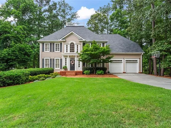 121 Clipper Bay Dr, Alpharetta, GA 30005