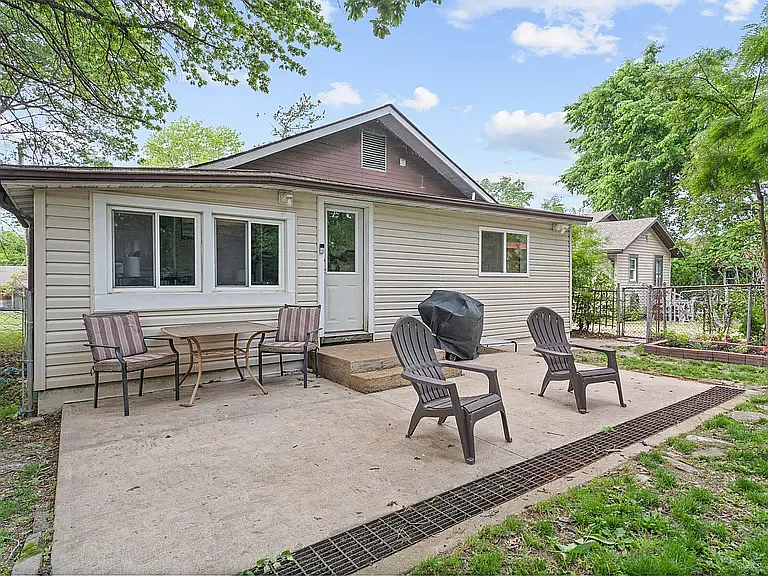 106 McBaine Ave — Photo 4
