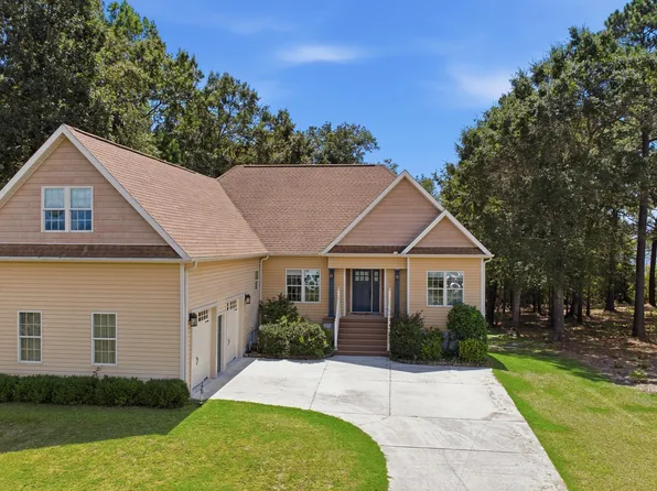 129 Deepwater Drive, Stella, NC 28582