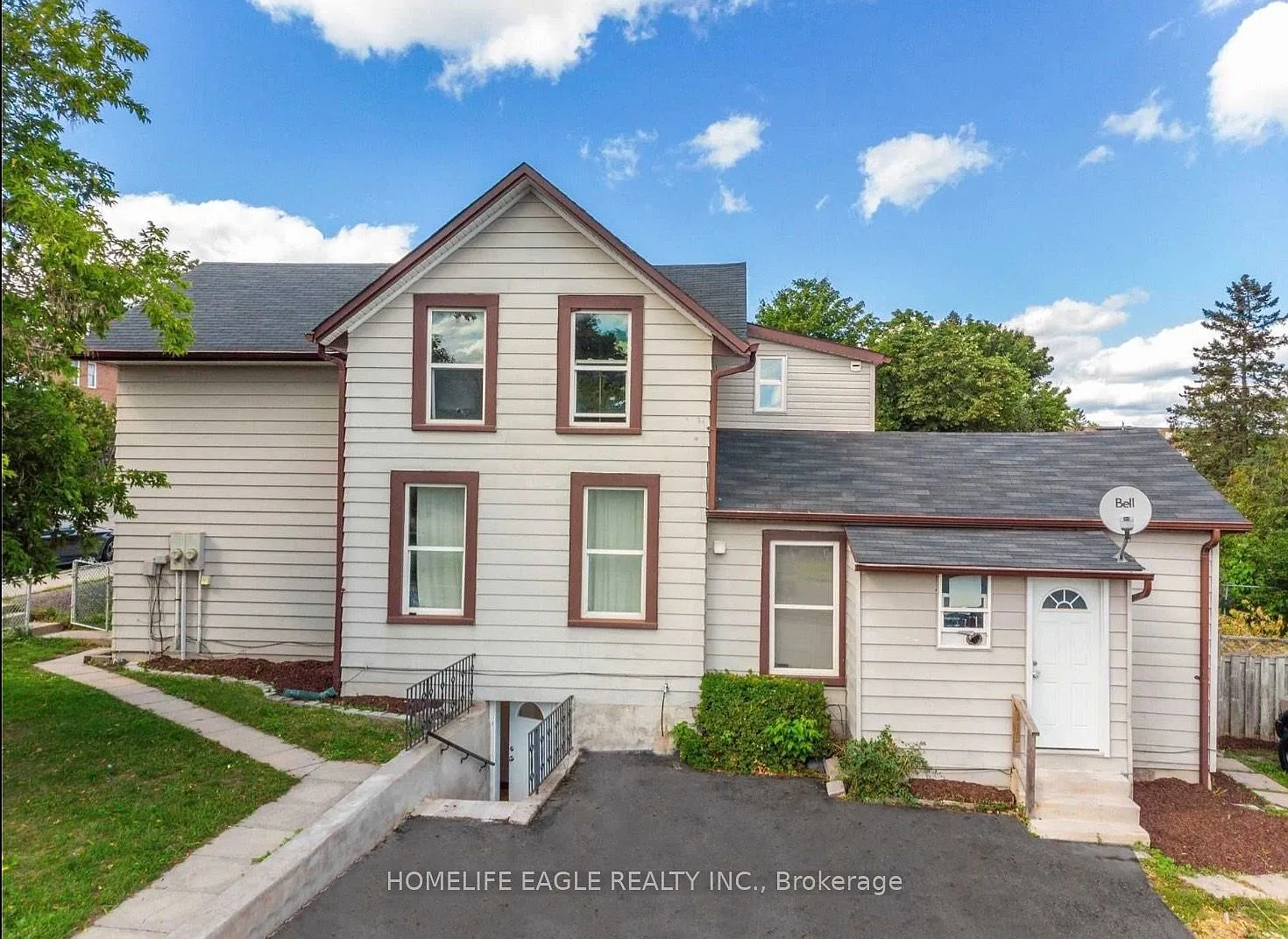 3 bed, $2,150 — Photo 1