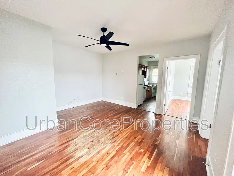 315 7th Ave N — Photo 4
