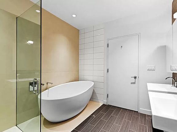 5th image of 650 Avenue Of The Amer #4N