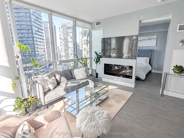 45 Charles St E #2309 — Photo 2