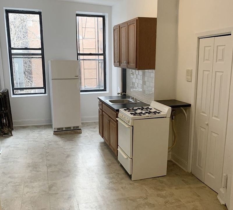 1st image of 1873 2nd Ave #1