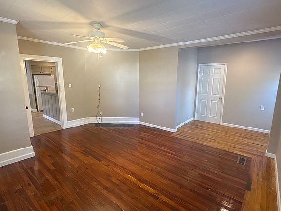 2nd image of 206 Whitney St