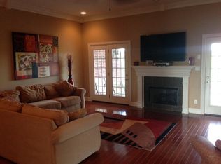 570 Petsch Ln, Hopkinsville, KY 42240
