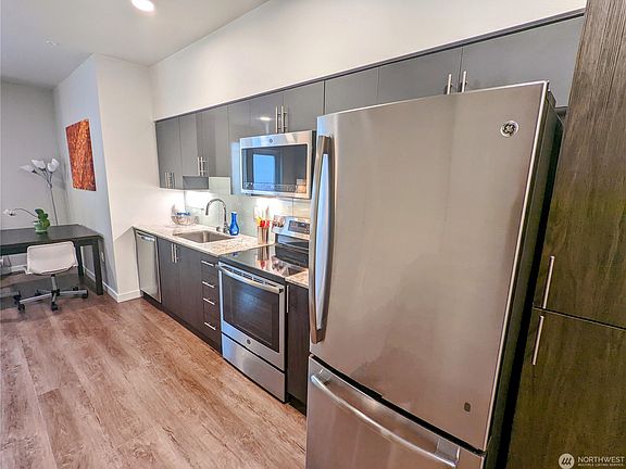 2nd image of 1085 103rd Ave NE APT 116
