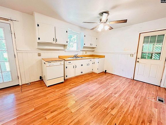 5th image of 7536 Terry St