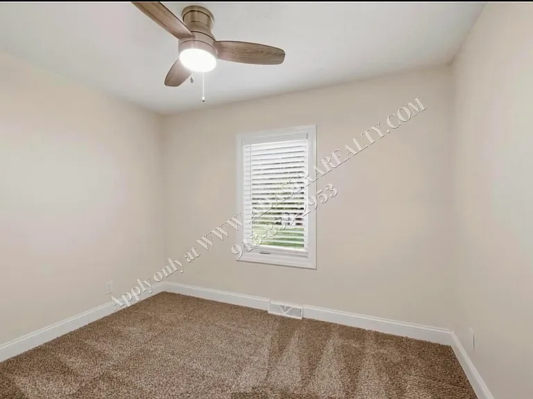12718 W 92nd St — Photo 13