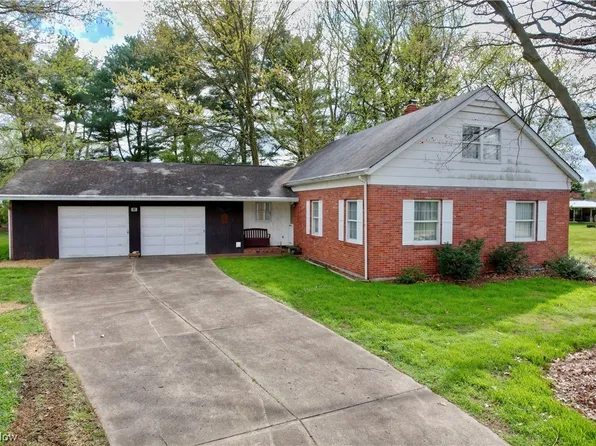 838 Huffman Sq NE, Bolivar, OH 44612
