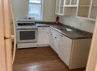 2526 S American St, Philadelphia, PA 19148