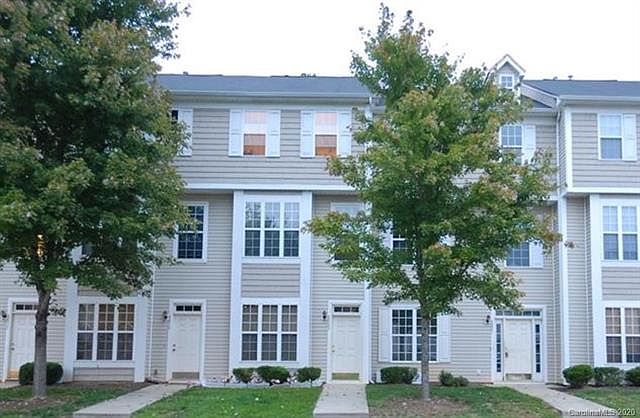 1st image of 8027 Kings Creek Dr