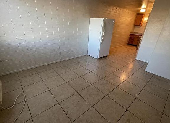 2nd image of 201 W Kelso St #4