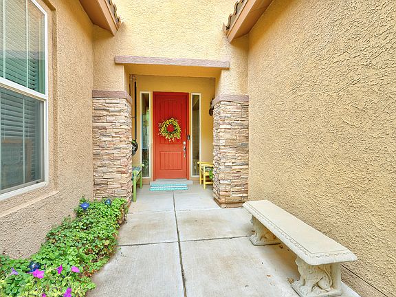 2nd image of 25 Los Balcones Pl NE