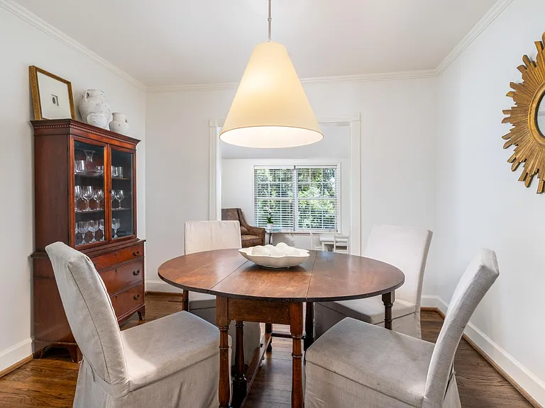 2319 English Village Ln — Photo 7