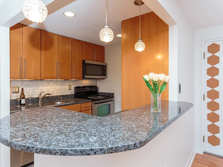 64 Main St #52B — Photo 4