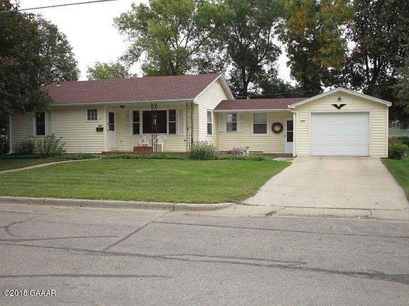 2nd image of 505 3rd St SE