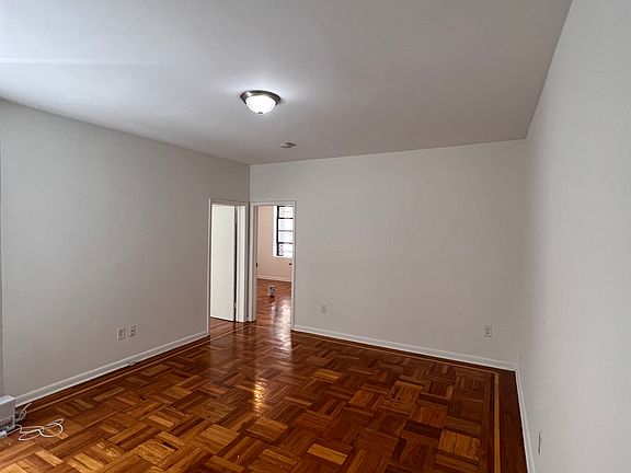 4th image of 6207 Kennedy Blvd E #1N