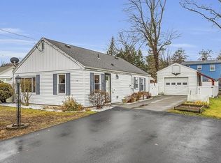 9 John St, Lunenburg, MA 01462