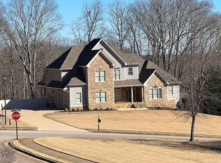 965 Chateau Forest Rd, Hoschton, GA 30548