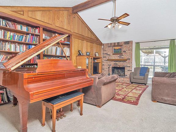 3rd image of 508 Lottie Ln