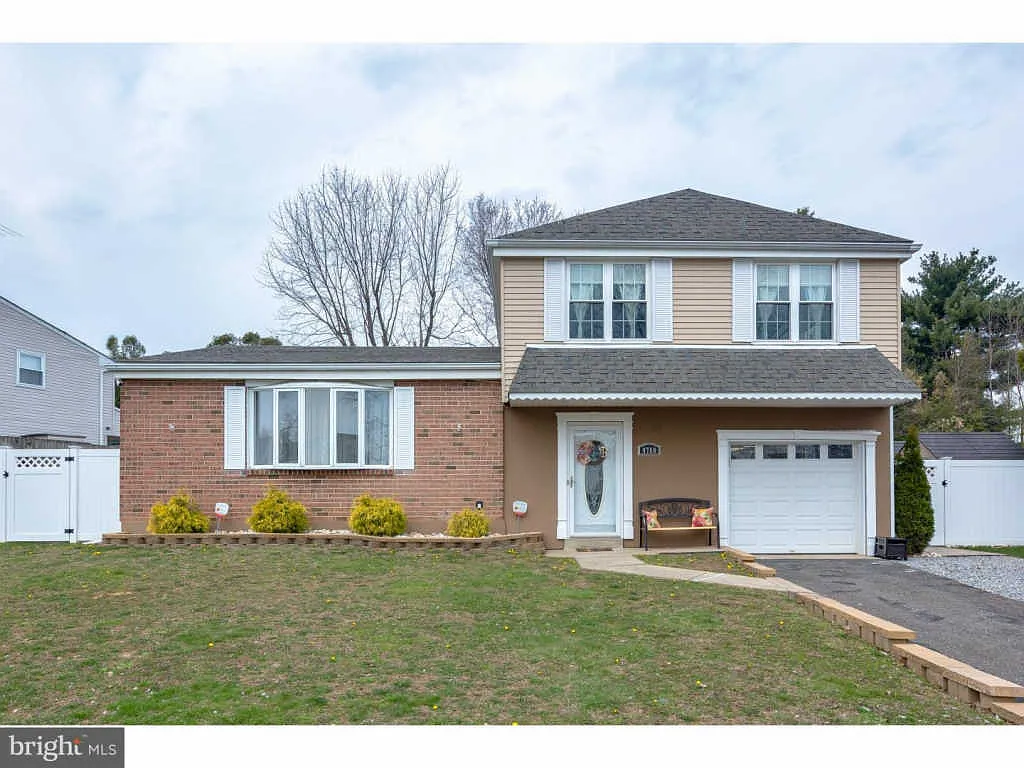 4760 Llanfair Pl photo 1