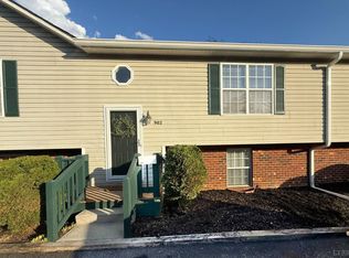 902 Goose Meadow Dr, Forest, VA 24551