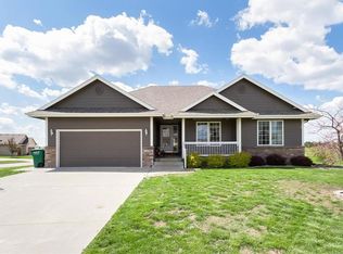 1208 Cove St SE, Bondurant, IA 50035