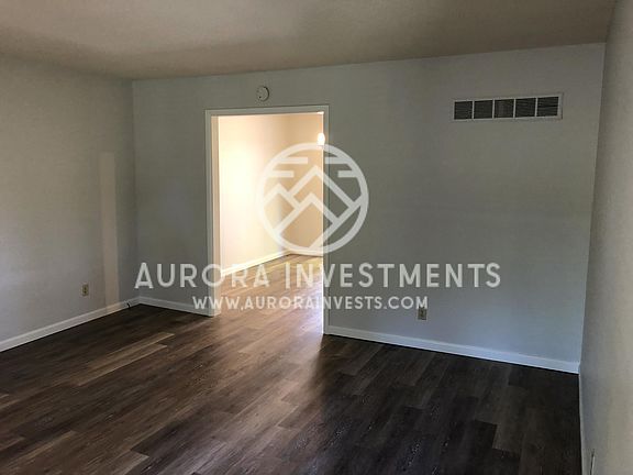3rd image of 7729 Kenwood Ave