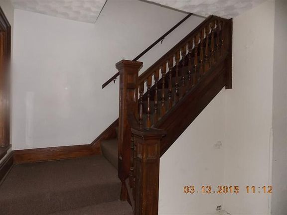 4th image of 220 Linden Ave