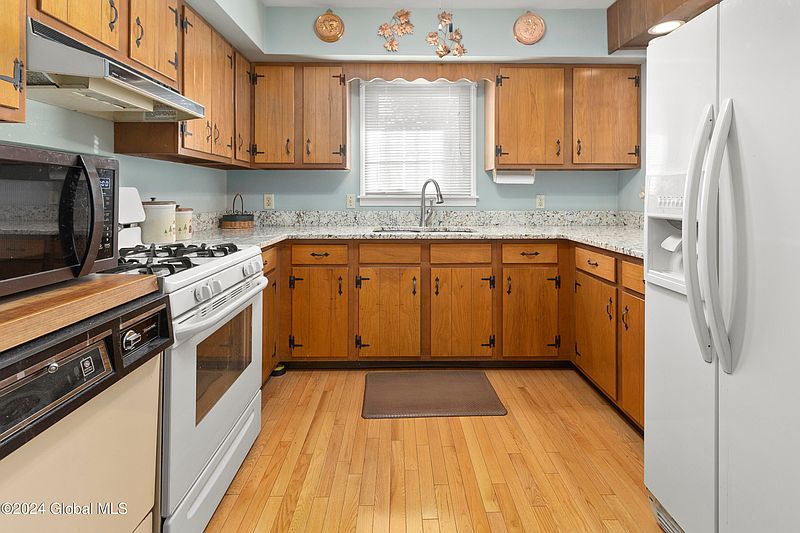 5th image of 63 Traver Road