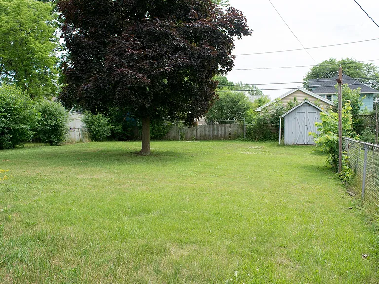 163 Shelbourne Rd — Photo 9