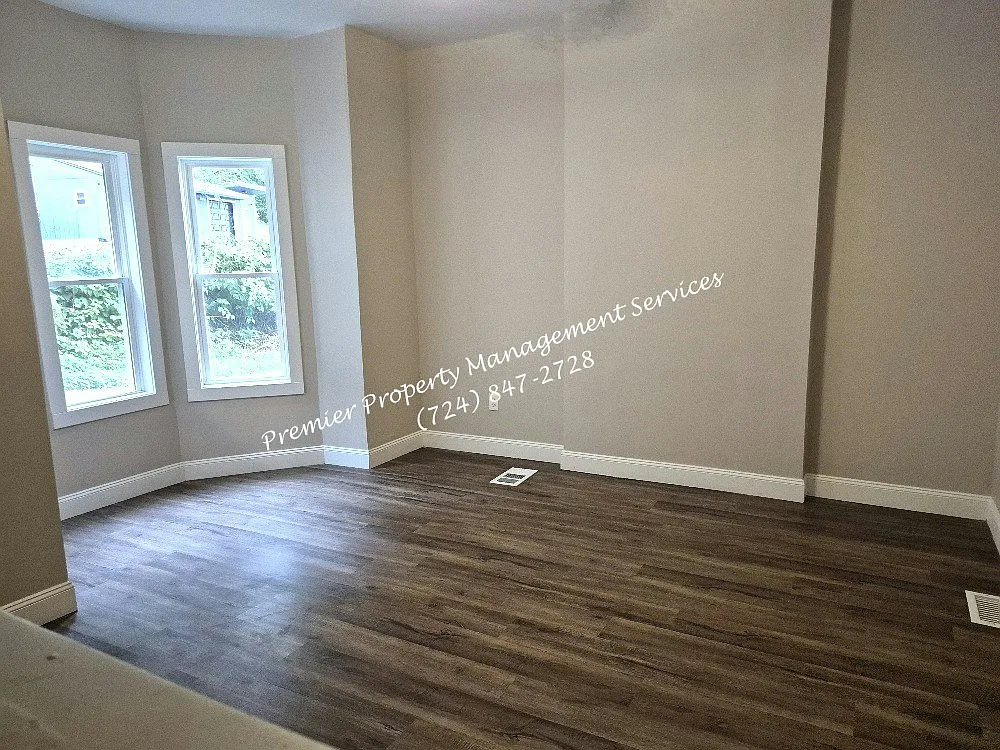 3304 42nd Street — Photo 2