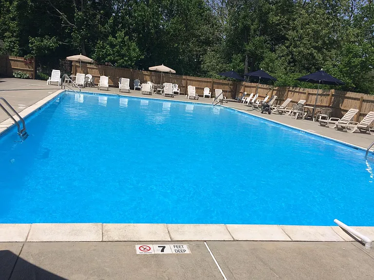 38 Sandra Cir #C1 — Photo 21
