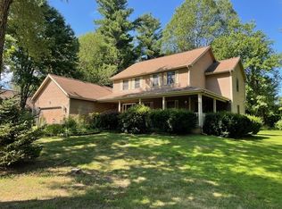 8 Timberwick Dr, Halfmoon, NY 12065