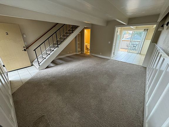 5th image of 195 Nob Hill Ter APT 2