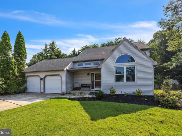 37 Deerfield Cir, Sewell, NJ 08080