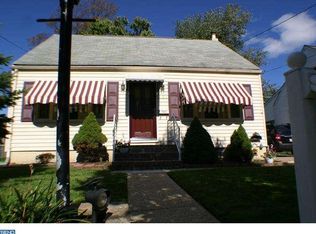 121 Jefferson Ave, Magnolia, NJ 08049