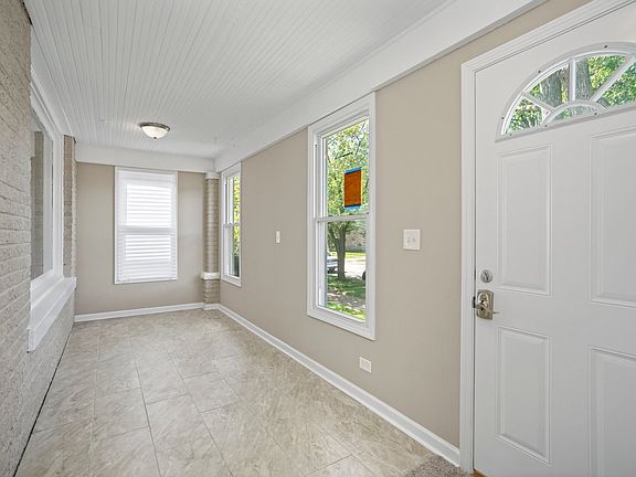 2nd image of 561 Forsythe Ave